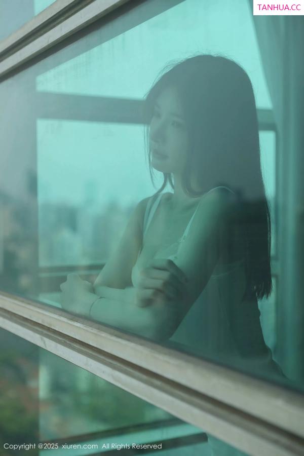 [XiuRen]高清写真图 2025.04.30 No.10226 布丁wow 肉色丝袜